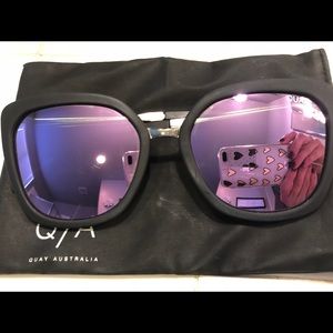 Quay Capricorn Sunnies ☀️